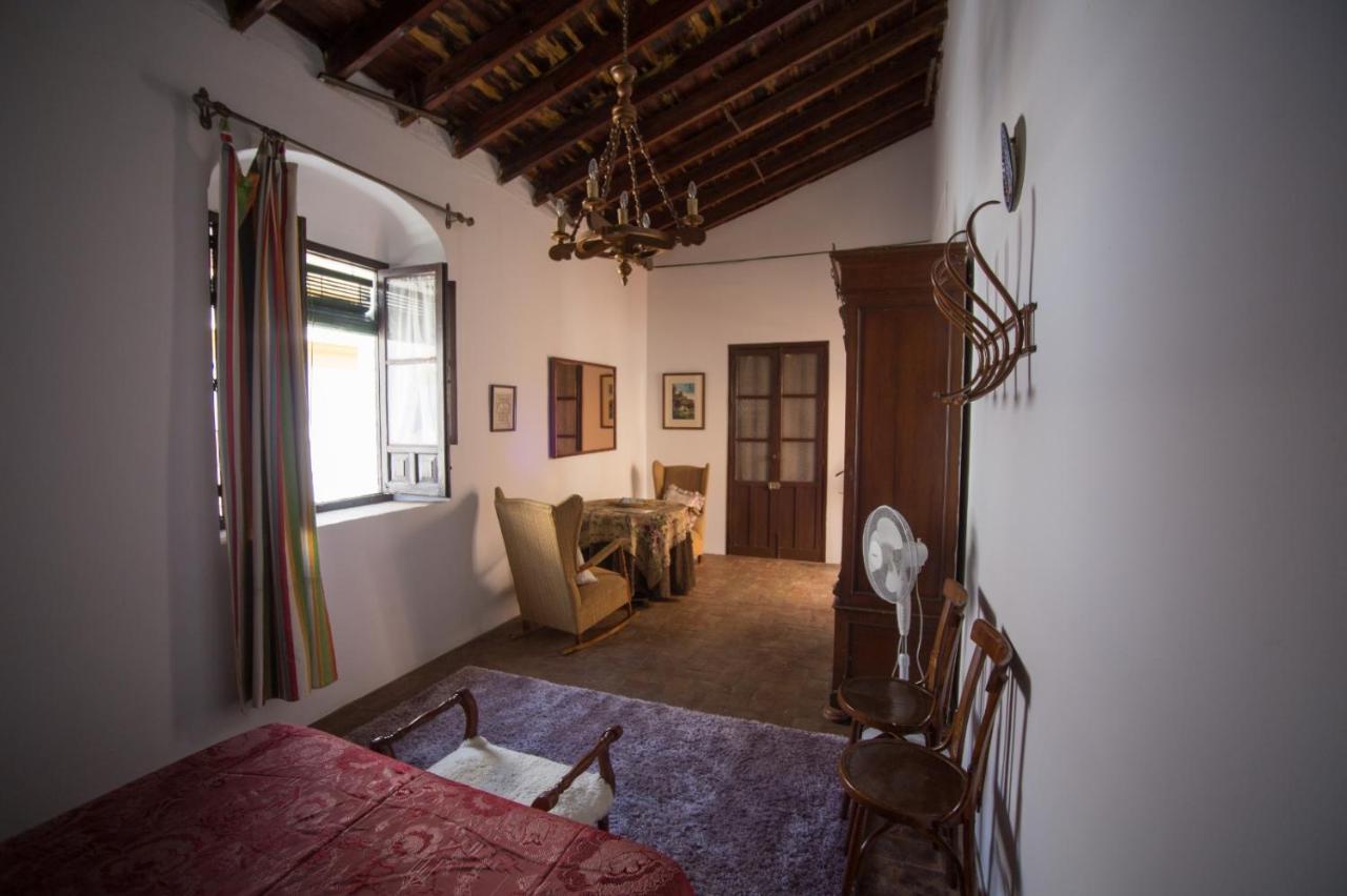La Casa Del Cura 1935 Apartment Alcala de Guadaira Ngoại thất bức ảnh